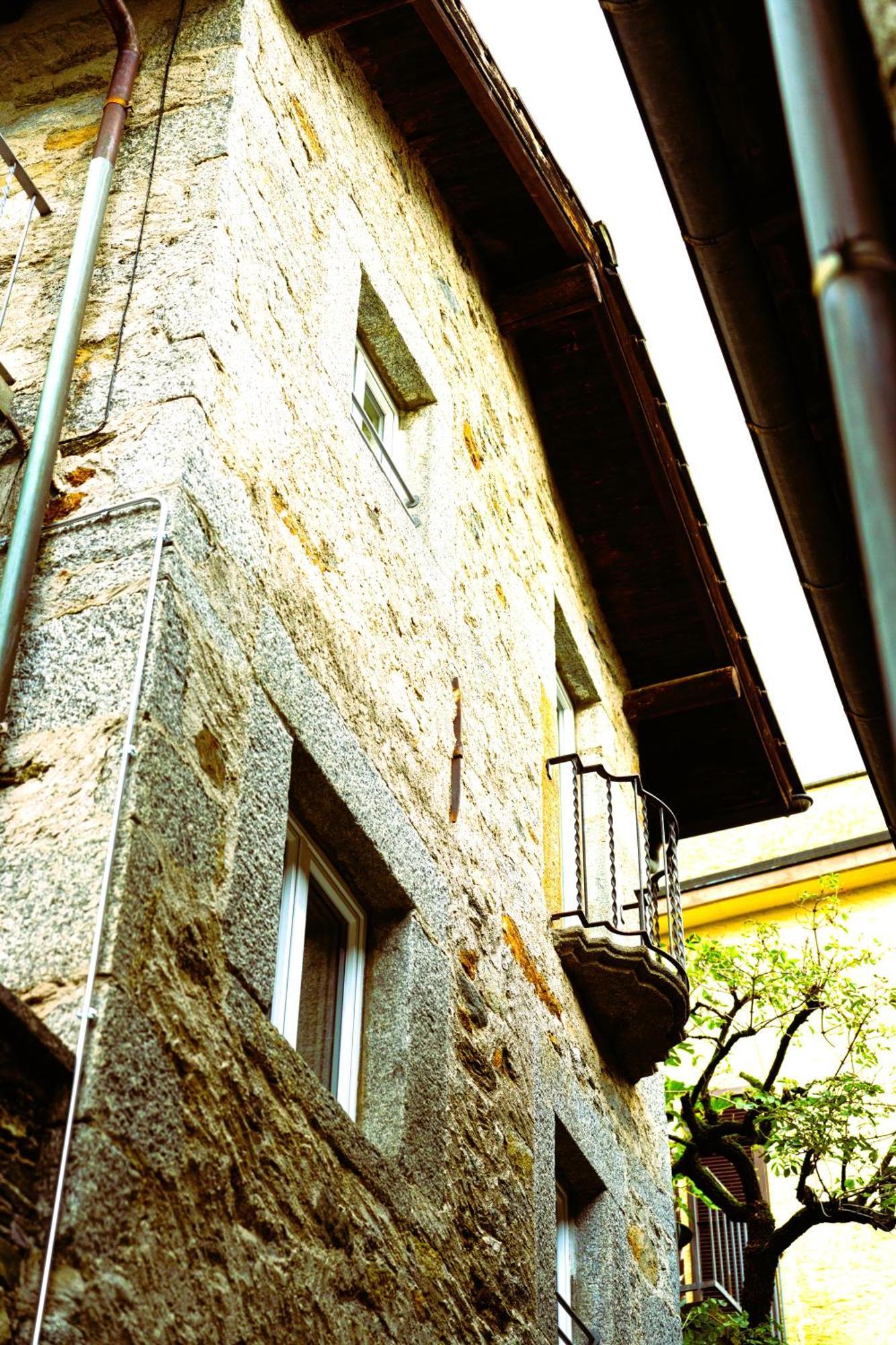 Rustico In Pietra Vila Brissago Exterior foto